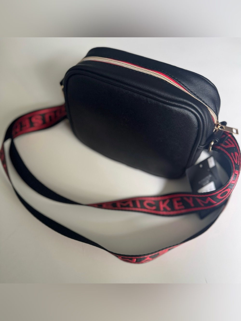The Disney Mickey Mouse camera crossbody bag New - Picture 4 of 16